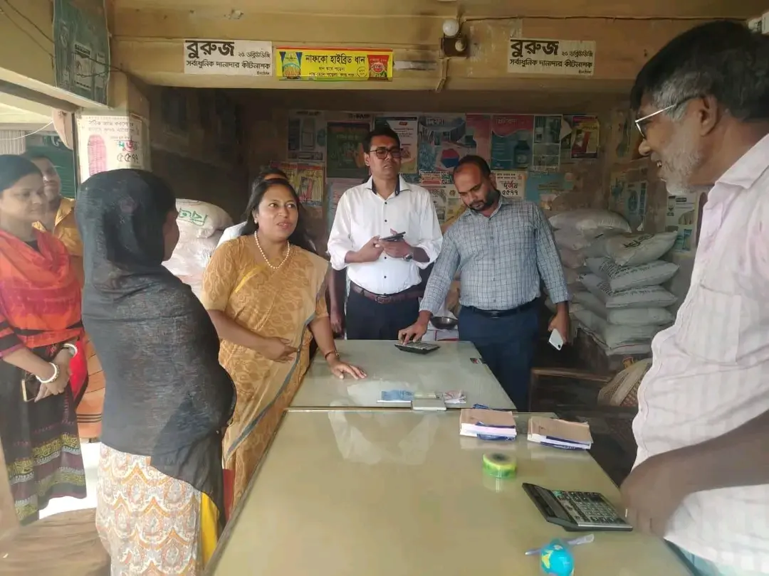 কৃষকদের অধিকার ও ন্যায্যমূল্য নিশ্চিতকরণে শেরপুরে সার ডিলারদের কার্যক্রম পরিদর্শন
