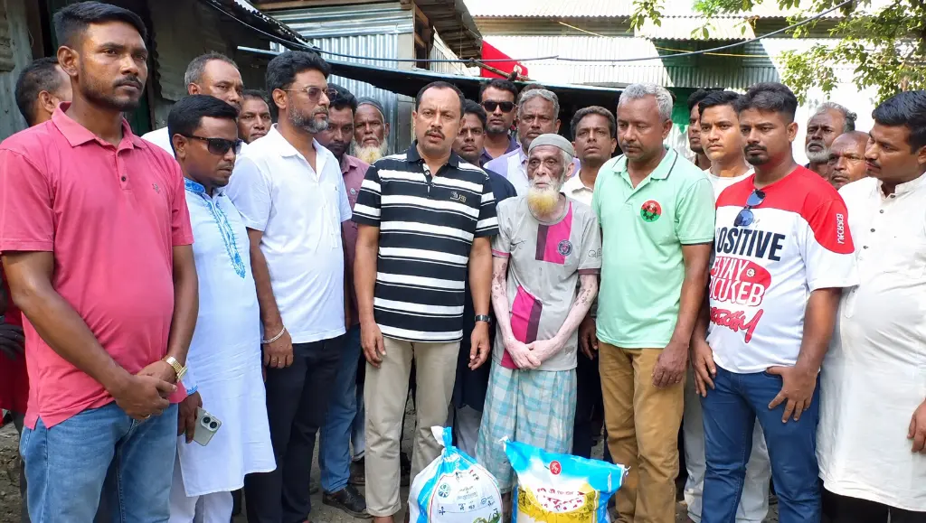শেরপুরে অসহায় হতদরিদ্র দম্পতির পাশে যুবদল নেতৃবৃন্দ