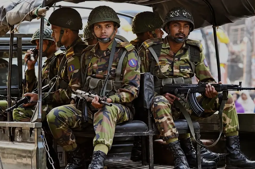 উপ-নির্বাচনেও সেনা মোতায়েনের কথা ভাবছে ইসি
