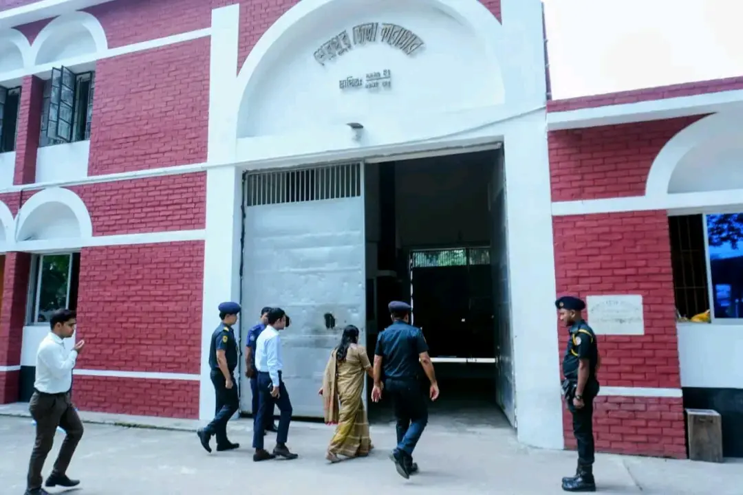 শেরপুর জেলা কারাগার পরিদর্শন করলেন জেলা প্রশাসক ফরিদা ইয়াসমিন