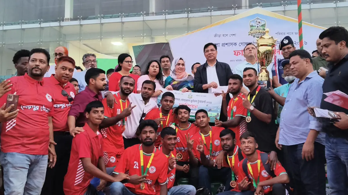 দর্শকের ঢল, মাঠজুড়ে উৎসব—শেরপুর ডিসি গোল্ডকাপে চ্যাম্পিয়ন পৌরসভা