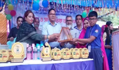 শেরপুরে বাগড়ী সরকারি প্রাথমিক বিদ্যালয়ে পুরস্কার বিতরণ ও কৃতী শিক্ষার্থীদের সংবর্ধনা