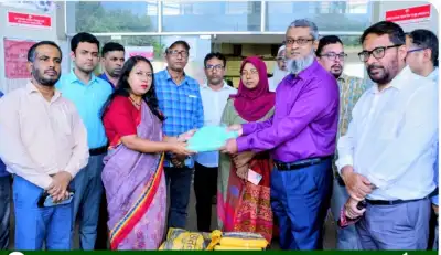 শেরপুর সদর হাসপাতালে ডেঙ্গু রোগীদের জন্য ২৫টি মশারি দিল জেলা প্রশাসন