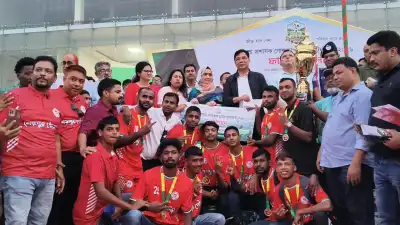 দর্শকের ঢল, মাঠজুড়ে উৎসব—শেরপুর ডিসি গোল্ডকাপে চ্যাম্পিয়ন পৌরসভা