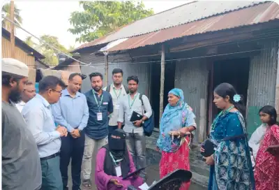 শেরপুর পৌরসভার ১ নম্বর ওয়ার্ডে ফ্যামিলি কার্ডের জরিপ কার্যক্রম পরিদর্শন