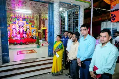 শারদীয় দুর্গাপূজায় নিরাপত্তা ও শান্তিপূর্ণ পরিবেশ নিশ্চিত করতে শেরপুরের বিভিন্ন পূজামণ্ডপ পরিদর্শনে জেলা প্রশাসক